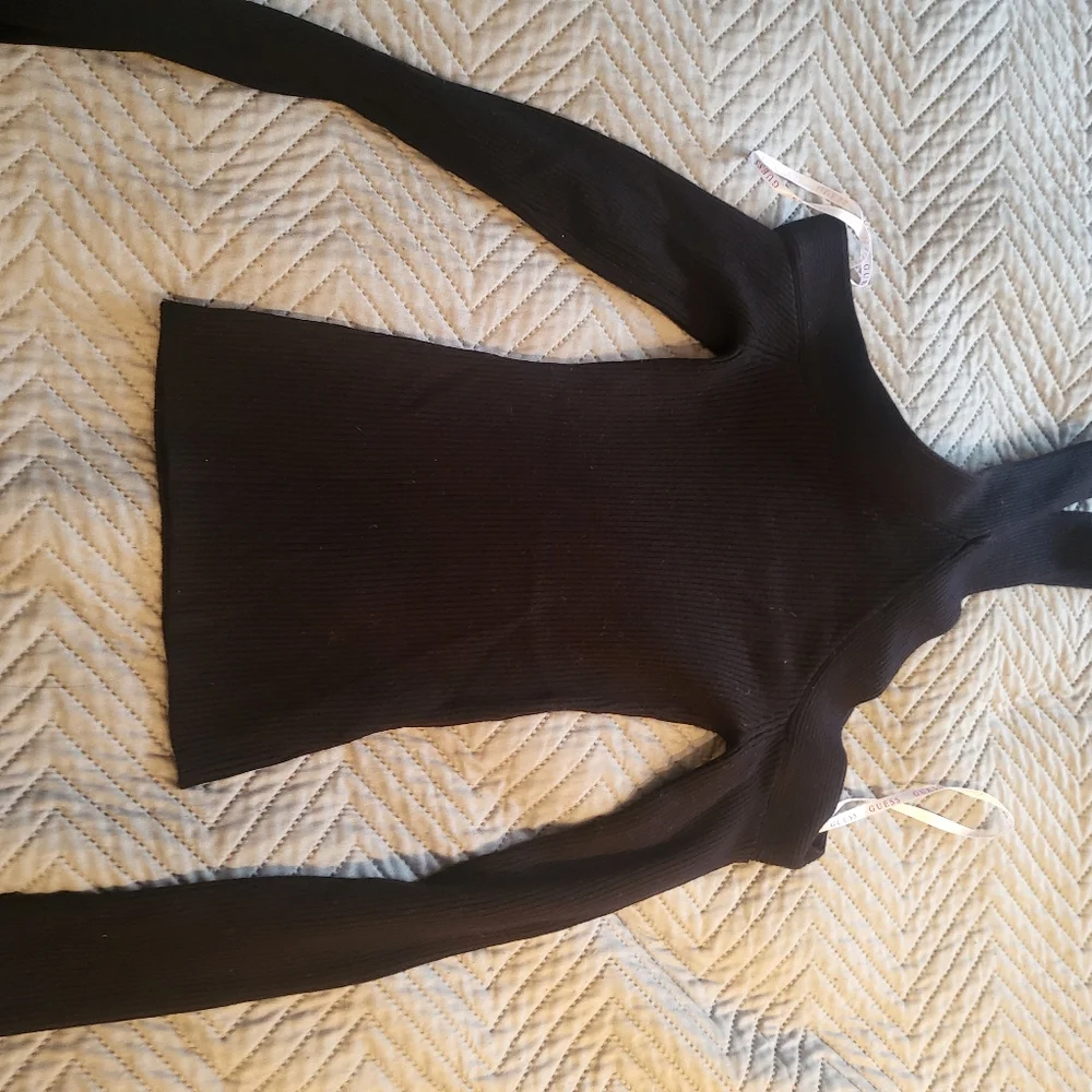 Guess - Picture 2 of 3